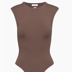 Aritzia Babaton Countour shoulder pad bodysuit size medium NWT NEVER WORN! Brown